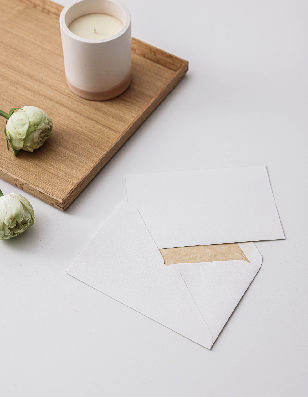 Enveloppe et bougie