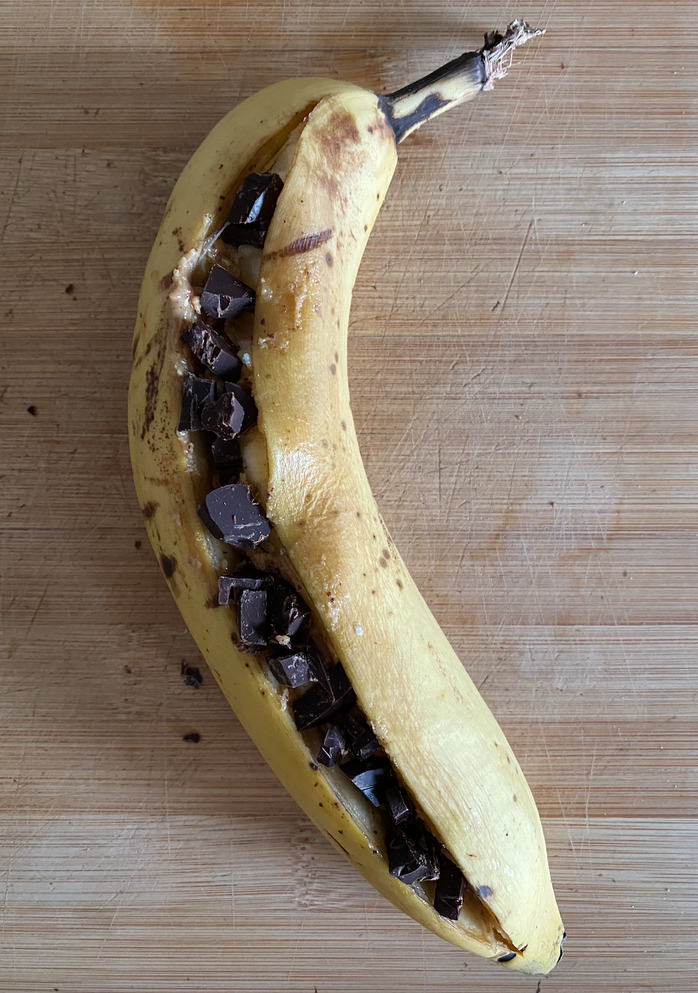 Recette - Banane rôtie à la purée d'amande et chocolat noir
